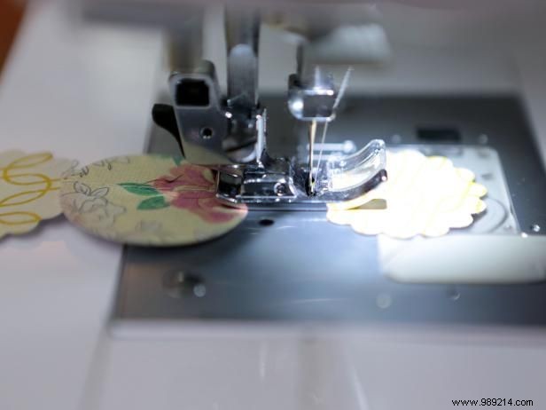 How to Craft Beautiful DIY Paper Garland Bunting: A Simple Step-by-Step Guide