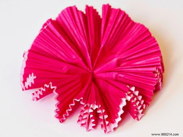 DIY Paper Flowers from Cupcake Liners: Easy Step-by-Step Tutorial for Stunning Bouquets