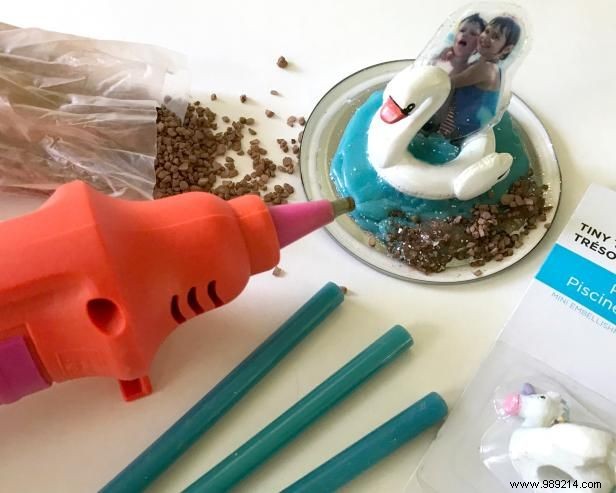 DIY Personalized Snow Globes: Craft Cherished Vacation Keepsakes with Photos