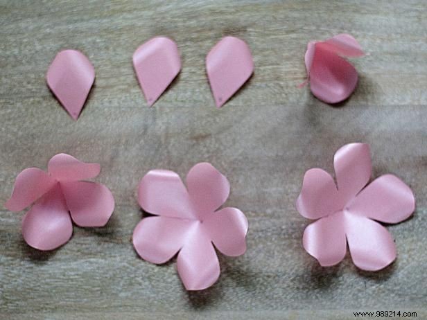 How to Craft Realistic Paper Roses: Expert Step-by-Step DIY Guide