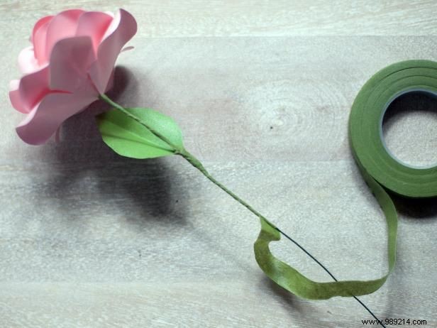 How to Craft Realistic Paper Roses: Expert Step-by-Step DIY Guide