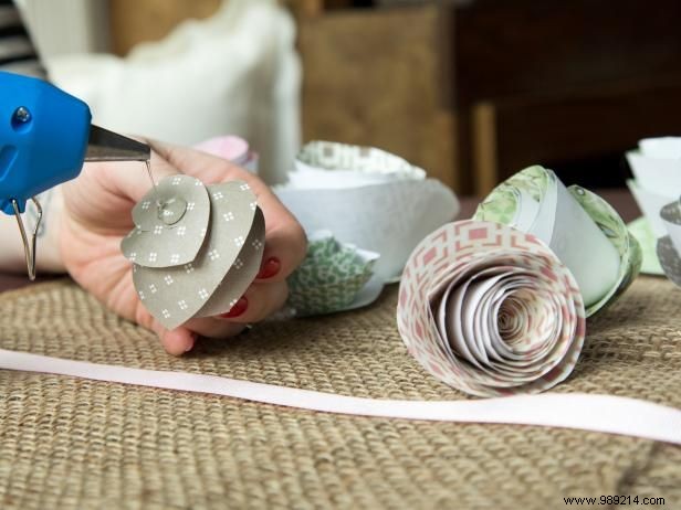 DIY Rosebud Paper Streamers: Expert Step-by-Step Party Decoration Guide