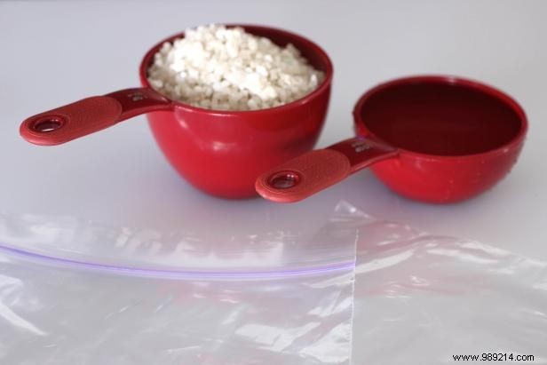 DIY Pocket Hand Warmers: Quick, Inexpensive Winter Hack Using Ice Melt