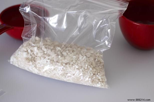 DIY Pocket Hand Warmers: Quick, Inexpensive Winter Hack Using Ice Melt