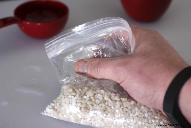 DIY Pocket Hand Warmers: Quick, Inexpensive Winter Hack Using Ice Melt