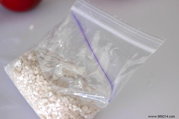 DIY Pocket Hand Warmers: Quick, Inexpensive Winter Hack Using Ice Melt