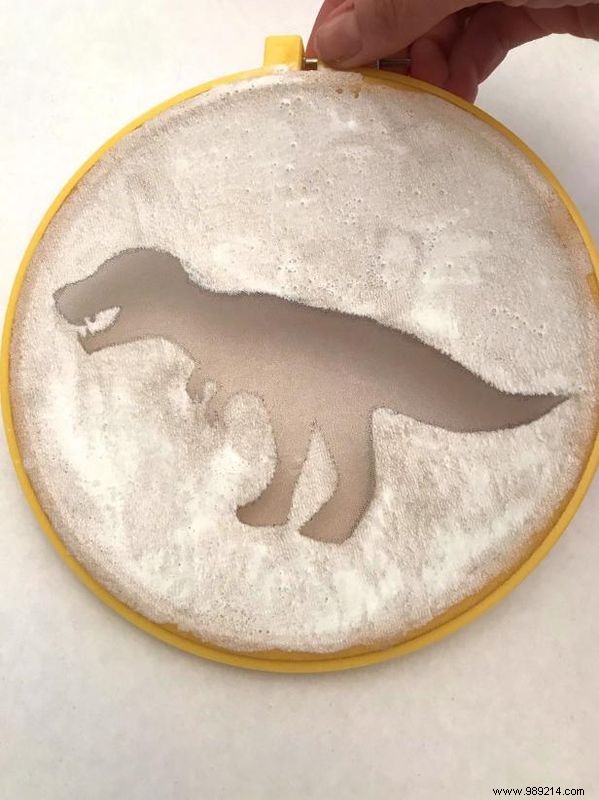 Easy DIY Screen Printing on T-Shirts Using Pantyhose: Expert Step-by-Step Guide