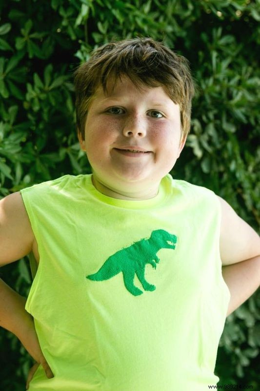 Easy DIY Screen Printing on T-Shirts Using Pantyhose: Expert Step-by-Step Guide