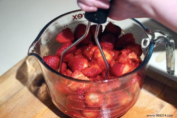 Easy Homemade Strawberry Jam Recipe Without Pectin: A Step-by-Step Guide
