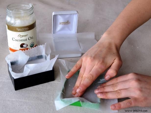 DIY Guide: Craft Fun Toy-Embedded Glycerin Soap and Luxurious Herbal Oatmeal Soap