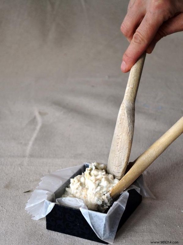 DIY Guide: Craft Fun Toy-Embedded Glycerin Soap and Luxurious Herbal Oatmeal Soap