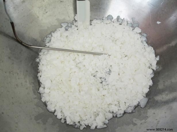 DIY Scented Soy Candles on a Budget: Expert Step-by-Step Guide