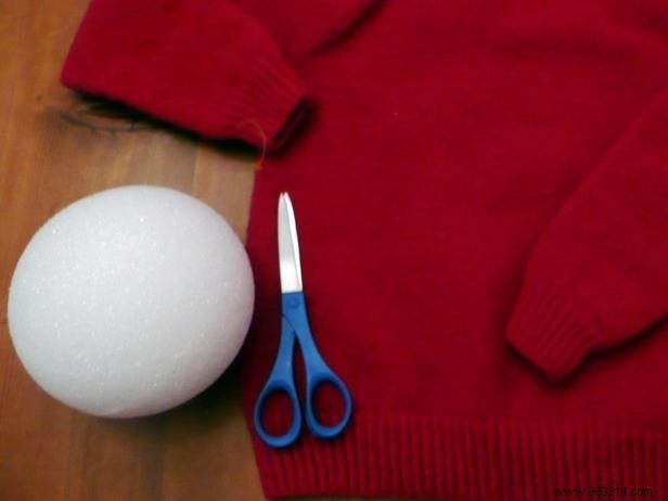 DIY Wool Sweater Christmas Tree Topiaries: Upcycled Holiday Decor Tutorial