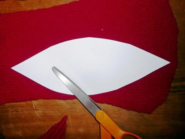 DIY Wool Sweater Christmas Tree Topiaries: Upcycled Holiday Decor Tutorial