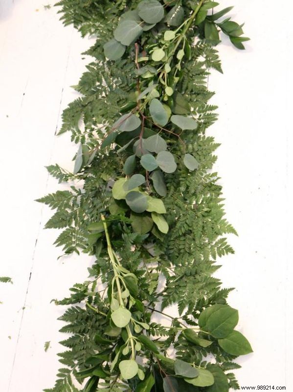 Expert DIY Guide: Crafting Stunning Flower Wedding Garlands