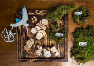 Create Stunning 3D Moss and Wood Wall Art: Expert DIY Guide