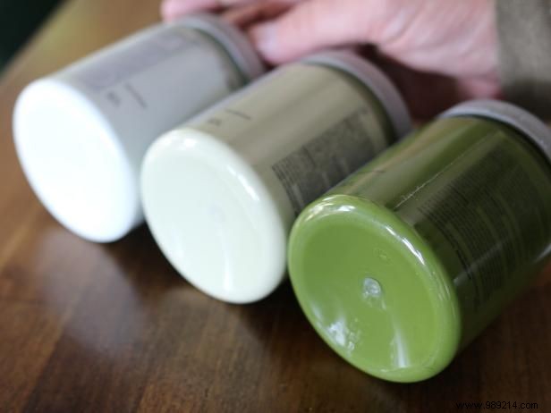 Expert Guide: Painting a Stunning Ombre Effect on Your Sideboard