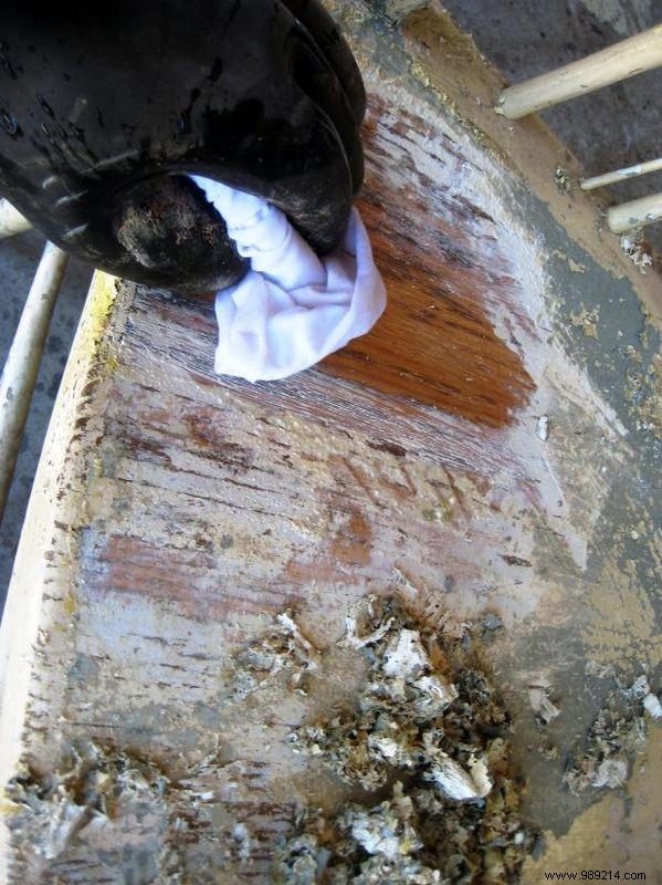 Expert Guide: Painting Wooden Furniture for a Timeless Aged, Distressed Look