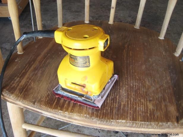 Expert Guide: Painting Wooden Furniture for a Timeless Aged, Distressed Look