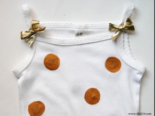 Expert DIY Guide: Painting Gold Polka Dots on Baby Onesies