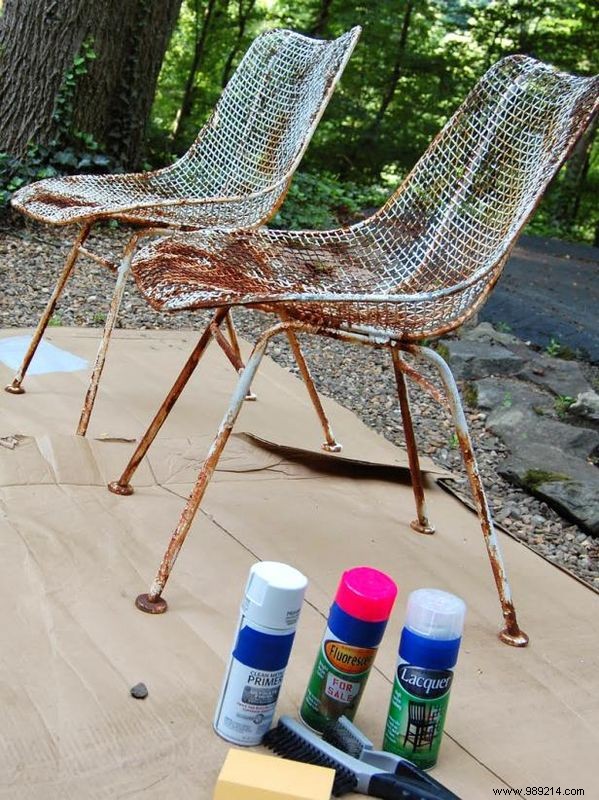 Expert Guide: How to Restore and Paint Rusty Metal Chairs