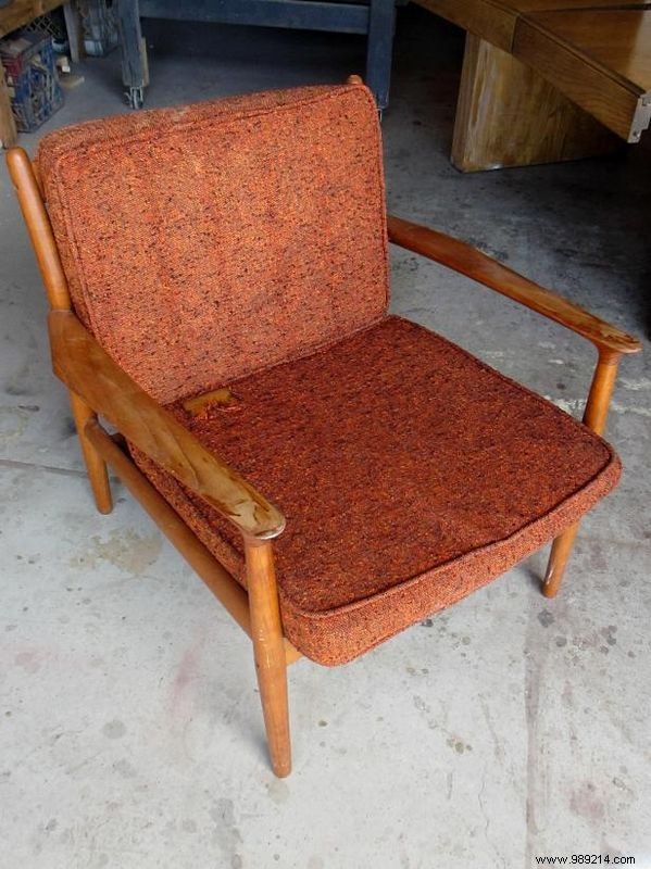 Restoring a Vintage Mid-Century Modern Teak Chair: Expert Step-by-Step Guide