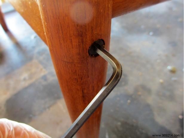 Restoring a Vintage Mid-Century Modern Teak Chair: Expert Step-by-Step Guide