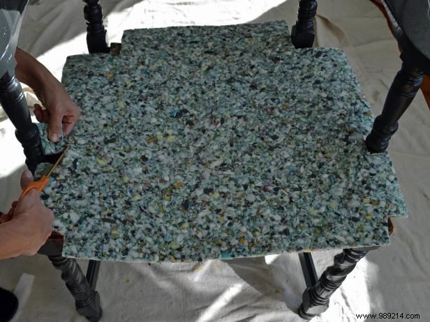Expert DIY Guide: How to Reupholster and Refresh Old Dining Room Chairs