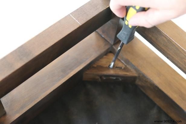 Expert Guide: Recover an Ottoman with a Flat Weave Rug – Step-by-Step