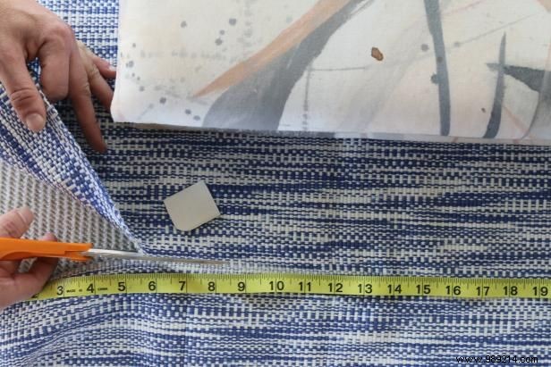 Expert Guide: Recover an Ottoman with a Flat Weave Rug – Step-by-Step