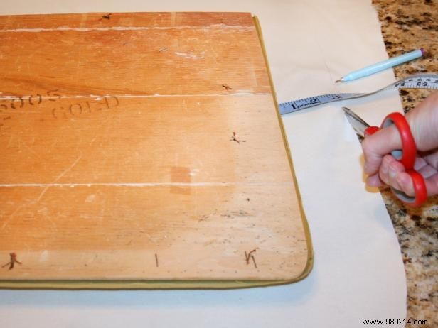 Expert Step-by-Step Guide: Reupholstering Your Dining Room Chair