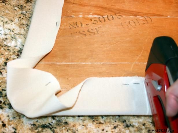 Expert Step-by-Step Guide: Reupholstering Your Dining Room Chair