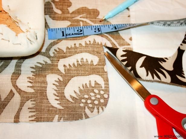 Expert Step-by-Step Guide: Reupholstering Your Dining Room Chair