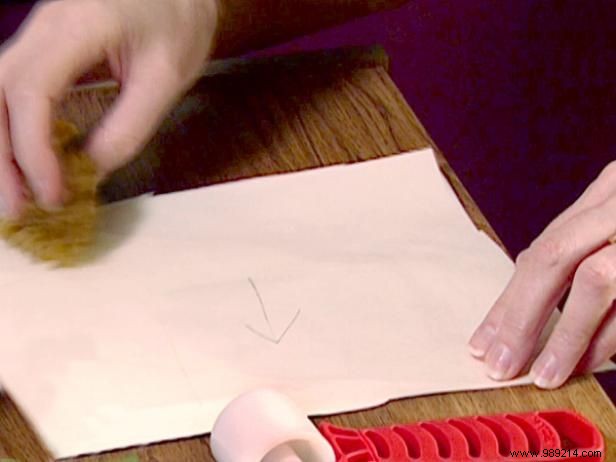 Expert DIY Guide: How to Seamlessly Repair a Section of Damaged Wallpaper