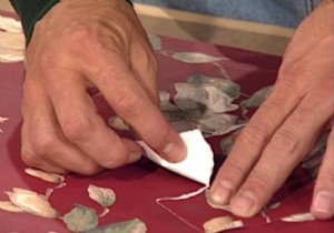 How to Repair Torn Wallpaper: Expert DIY Step-by-Step Guide