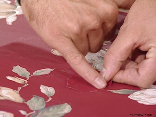 How to Repair Torn Wallpaper: Expert DIY Step-by-Step Guide