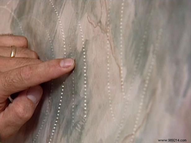 How to Remove Wallpaper with Solvent: Expert Step-by-Step DIY Guide