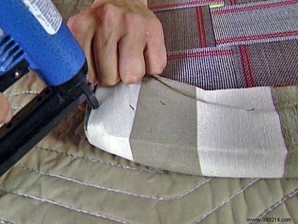 Expert Step-by-Step Guide: How to Reupholster a Seat Cushion