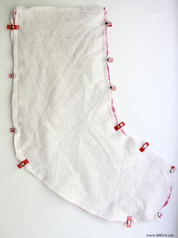 Easy DIY Color Block Christmas Stocking: Step-by-Step Sewing and Dip-Dyeing Guide