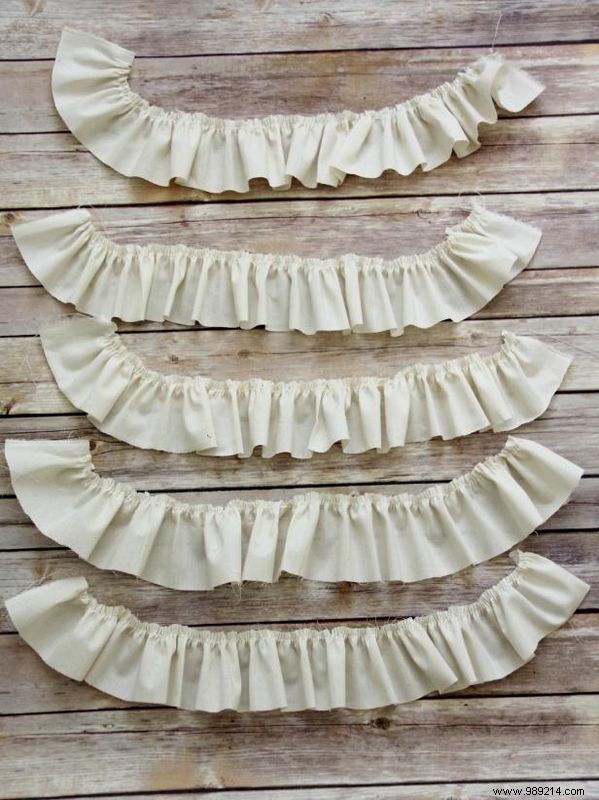 How to Sew a Festive Christmas Stocking with Curly Ruffles: Expert Step-by-Step Guide