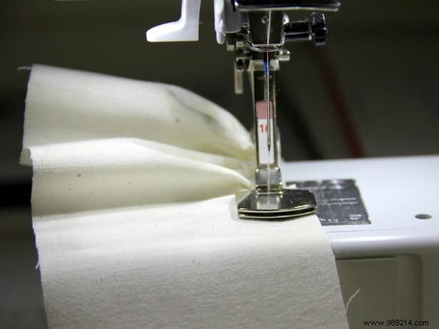 How to Sew a Festive Christmas Stocking with Curly Ruffles: Expert Step-by-Step Guide