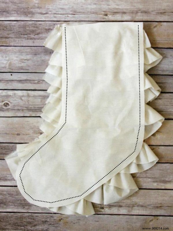 How to Sew a Festive Christmas Stocking with Curly Ruffles: Expert Step-by-Step Guide