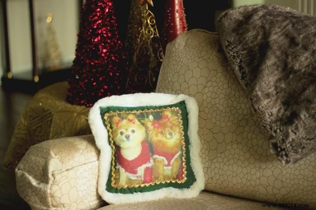 How to Sew a Personalized Festive Holiday Pillow: Expert Step-by-Step Guide
