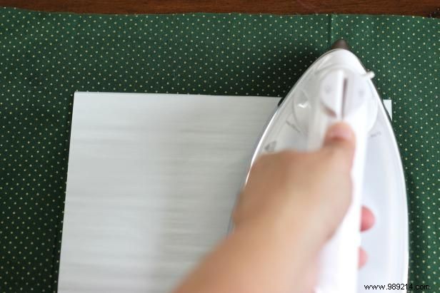 How to Sew a Personalized Festive Holiday Pillow: Expert Step-by-Step Guide