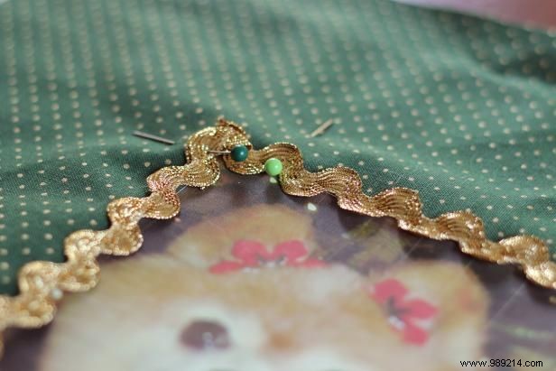 How to Sew a Personalized Festive Holiday Pillow: Expert Step-by-Step Guide