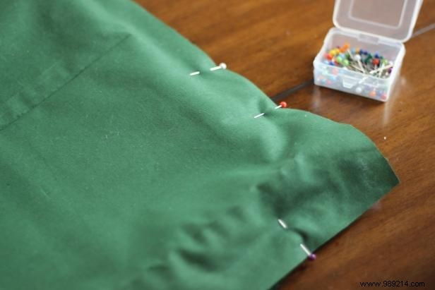 How to Sew a Personalized Festive Holiday Pillow: Expert Step-by-Step Guide