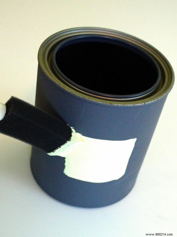 DIY Guide: Upcycle Old Paint Cans into Stylish Garden Planters