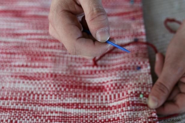 Expert DIY: Transform a Flat Woven Rug into a Custom Slip Stitch Pillow