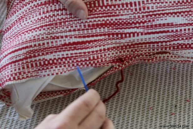 Expert DIY: Transform a Flat Woven Rug into a Custom Slip Stitch Pillow