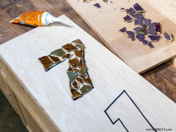 DIY Mosaic House Numbers: Transform Broken Dishes into Eye-Catching Address Plaques